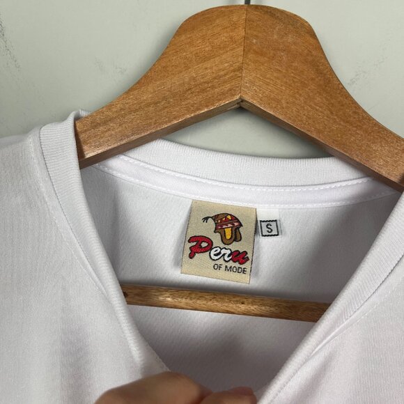 Umbro Peru FPF White Red Short Sleeve Soccer Jersey Shirt Mens Sz. S - Picture 6 of 7